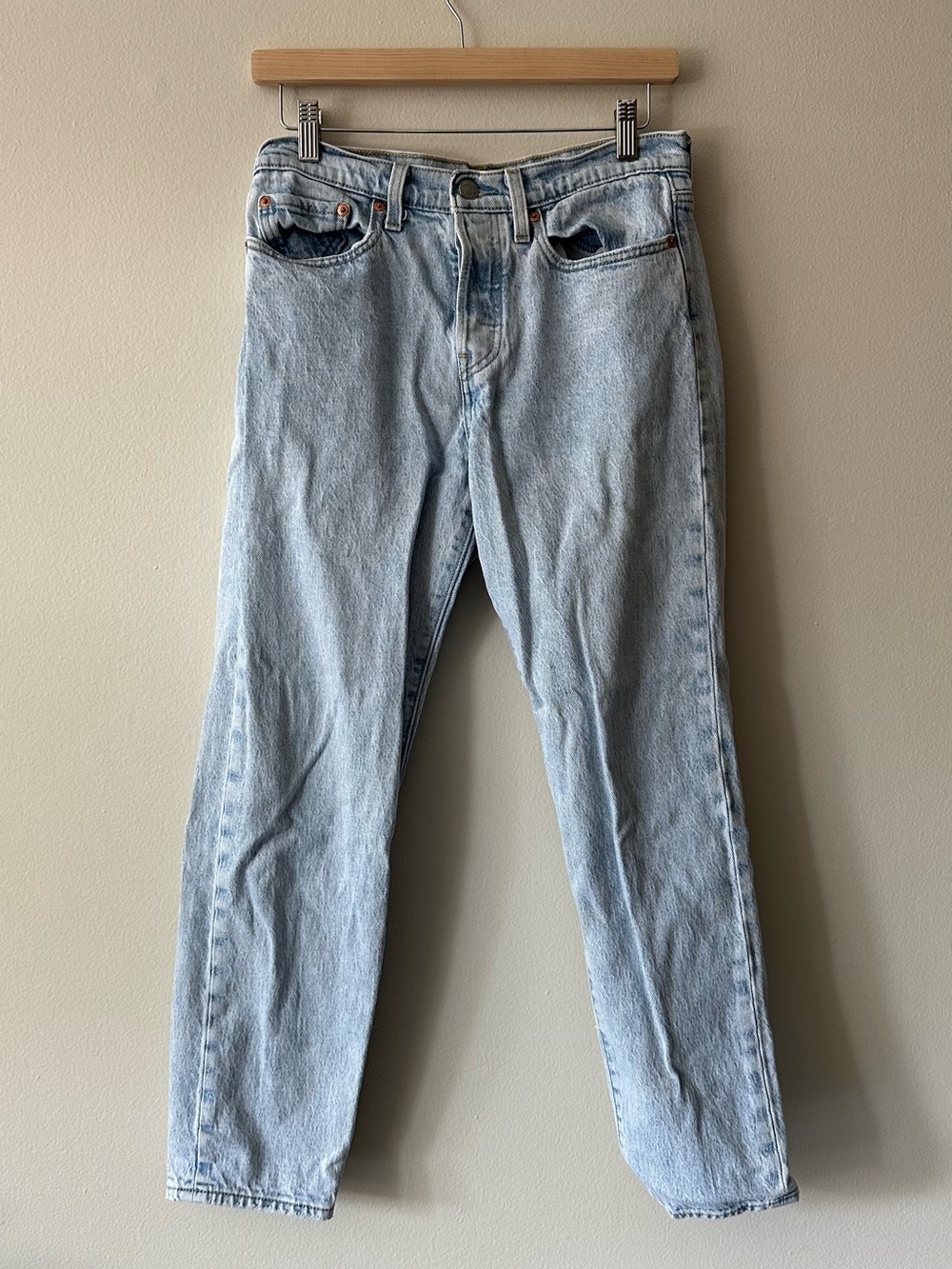 Light Wash Levi’s Wedgie Jeans / Button Fly